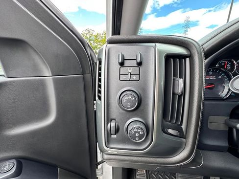 Used 2017 Chevrolet Silverado 1500 LTZ Z71 w/ LTZ Plus Package AWD/4WD image 35