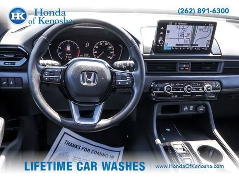 Certified 2025 Honda Pilot Touring image 15
