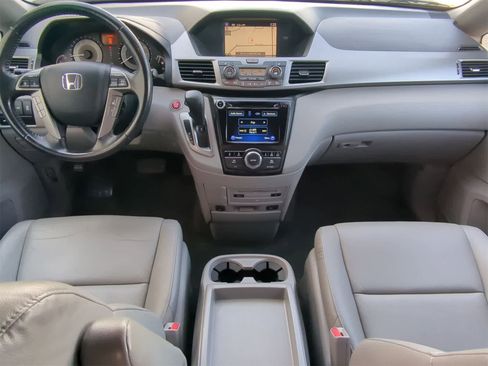 Used 2016 Honda Odyssey Touring Elite image 22