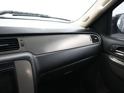 Used 2010 GMC Sierra 1500 SLT w/ All-Terrain Package AWD/4WD image 17