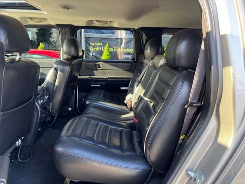 Used 2005 HUMMER H2 Base w/ Preferred Equipment Group image 23