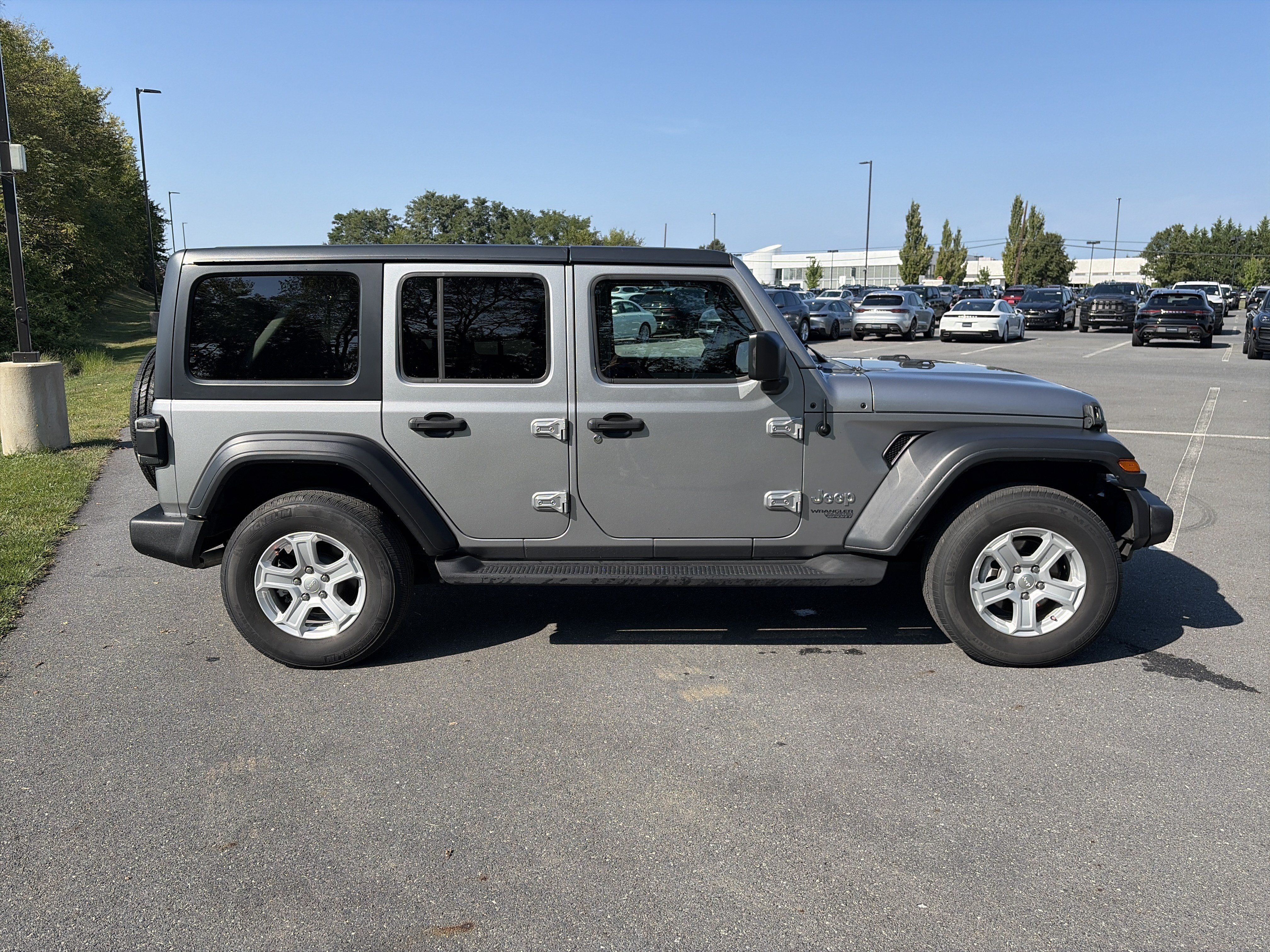 Used 2020 Jeep Wrangler Unlimited Sport S AWD/4WD image 4