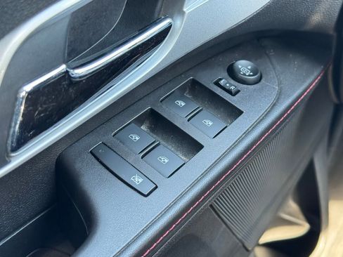 Used 2015 Chevrolet Equinox LT image 30