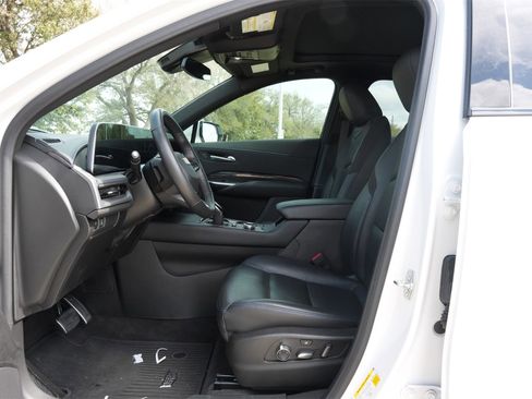 Used 2024 Cadillac XT4 Sport image 18