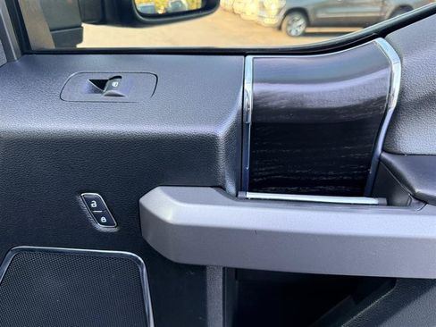 Used 2018 Ford F250 Platinum w/ Platinum Ultimate Package AWD/4WD image 19