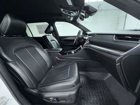 Used 2024 Jeep Grand Cherokee L Overland w/ Trailer Tow Package image 11