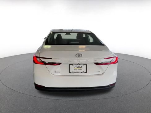 Used 2025 Toyota Camry LE image 13