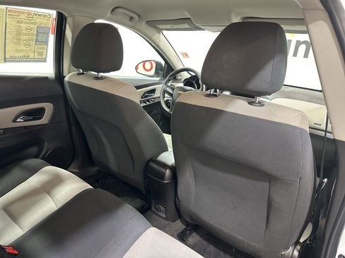 Used 2016 Chevrolet Cruze LS image 16