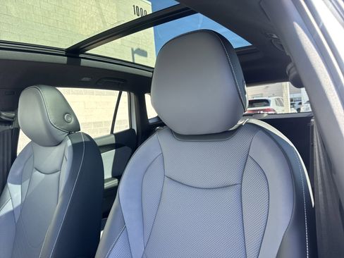 New 2026 Volkswagen Tiguan SE R-Line image 18