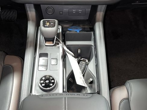 New 2026 Nissan Pathfinder Platinum AWD/4WD image 23