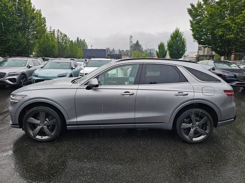 Certified 2025 Genesis GV70 3.5T Sport w/ Sport Advanced Package AWD/4WD image 8