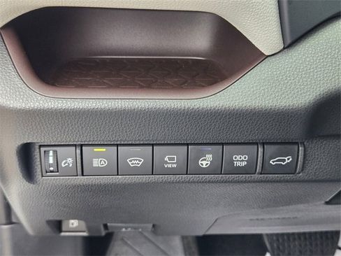 Used 2024 Toyota RAV4 Limited image 31