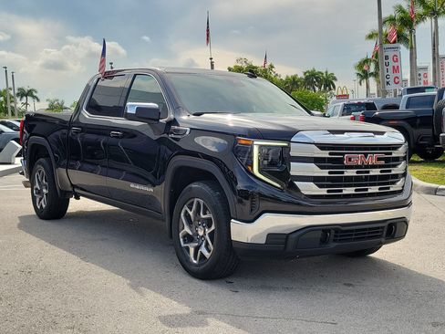 Used 2022 GMC Sierra 1500 SLE AWD/4WD image 3