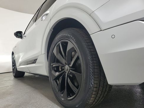 Certified 2021 Audi e-tron Premium Plus w/ Premium Plus Package image 3