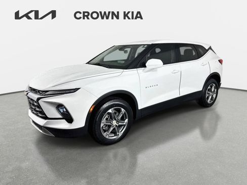 Used 2023 Chevrolet Blazer LT FWD image 1