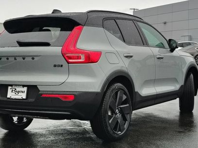 New 2026 Volvo XC40 B5 Ultra w/ Climate Package