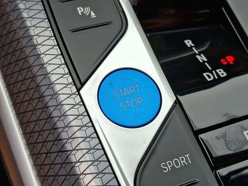 Certified 2025 BMW i4 xDrive40i w/ Premium Package image 26