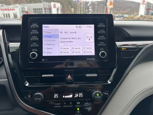 Used 2023 Toyota Camry SE image 13