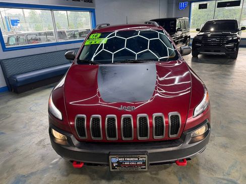 Used 2016 Jeep Cherokee Trailhawk w/ Leather Interior Group AWD/4WD image 4