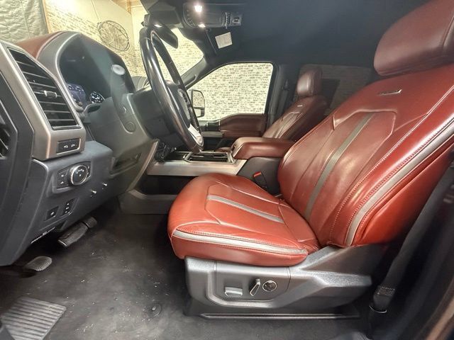 Used 2022 Ford F350 Platinum w/ Tremor Off-Road Package AWD/4WD image 22