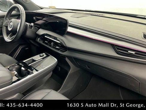 Used 2025 Buick Enclave Preferred image 25