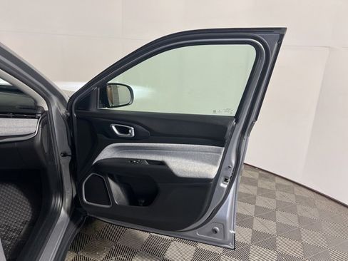 Certified 2022 Jeep Compass Latitude w/ Convenience Group image 29