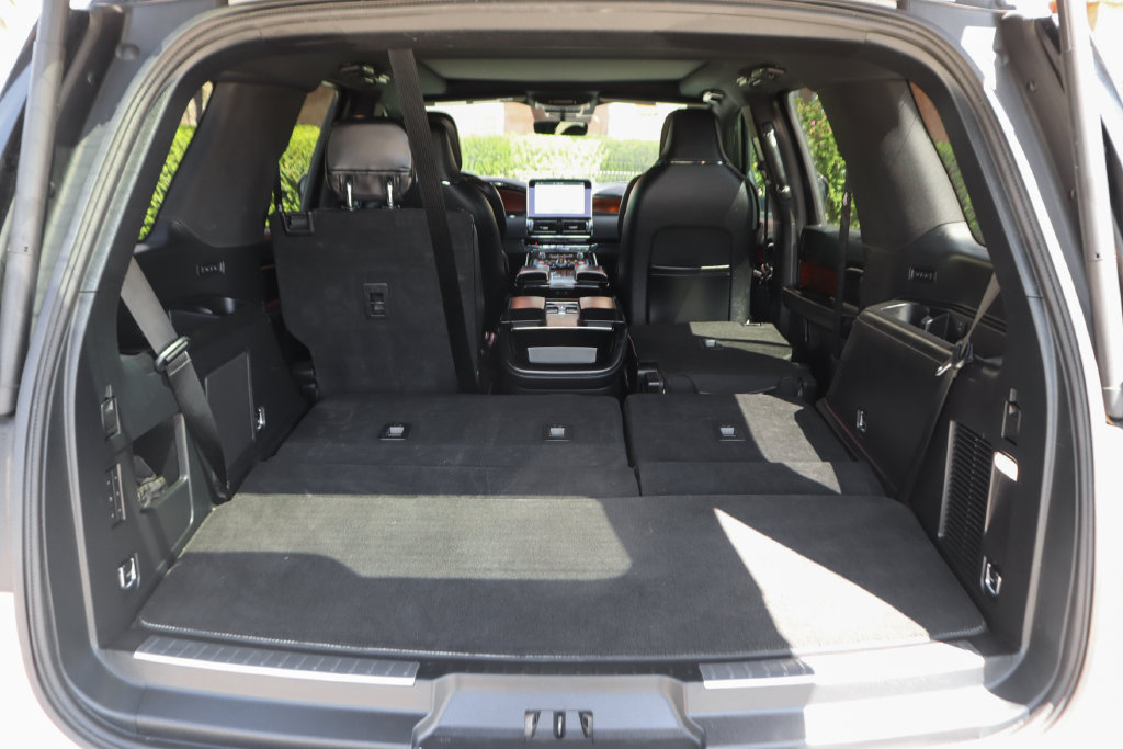 Used 2020 Lincoln Navigator Reserve w/ Equipment Group 208A Reserve AWD/4WD image 9