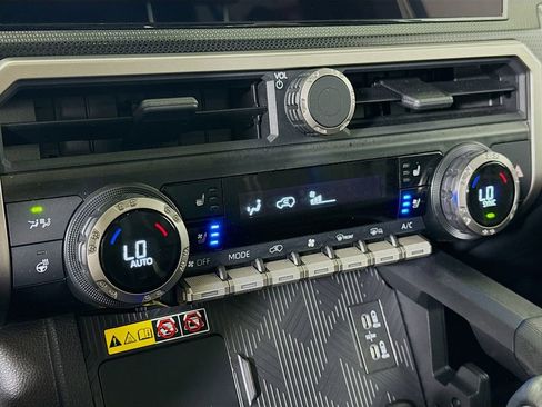 Certified 2025 Toyota 4Runner Limited AWD/4WD image 8