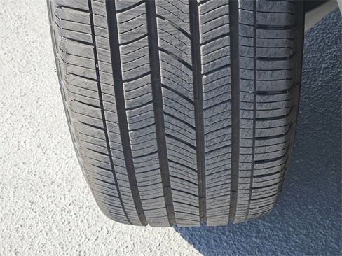 Used 2024 Ford Explorer XLT w/ Equipment Group 202A image 11