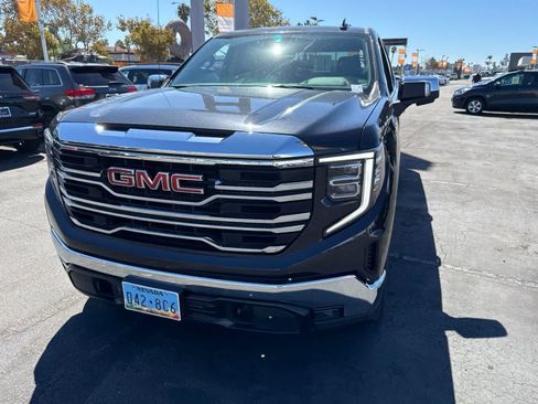 Used 2025 GMC Sierra 1500 SLT AWD/4WD image 2