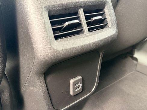 Used 2019 Chevrolet Equinox LT AWD/4WD image 33