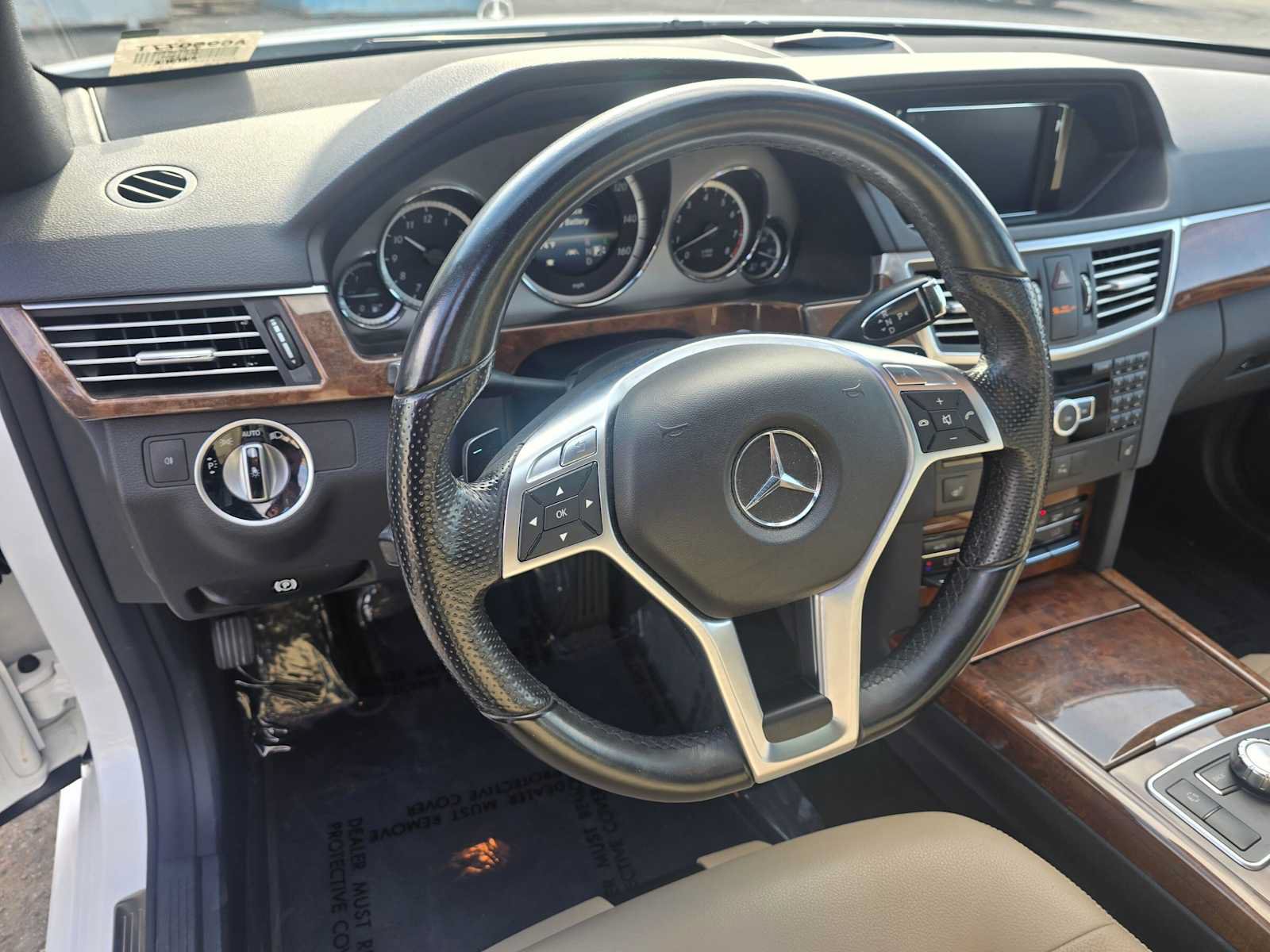 Used 2013 Mercedes-Benz E 350 Sedan image 24
