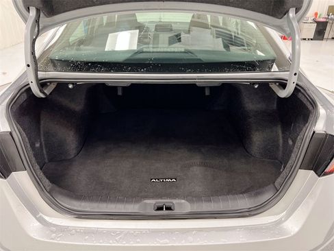 Used 2024 Nissan Altima 2.5 SV image 23