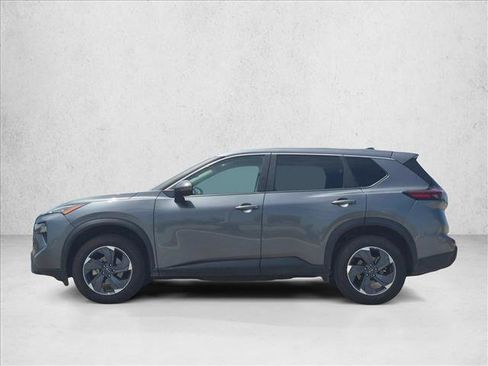 Used 2025 Nissan Rogue SV FWD image 9