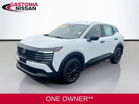 Used 2025 Nissan Kicks S FWD image 3