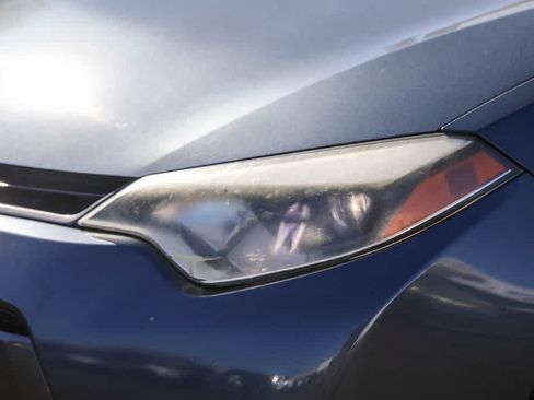 Used 2016 Toyota Corolla LE FWD image 7