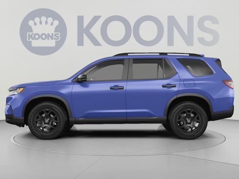 Used 2024 Honda Pilot TrailSport image 2