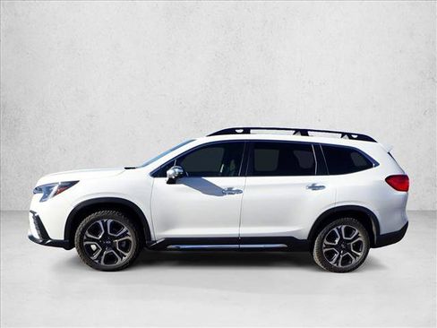 Used 2023 Subaru Ascent Touring image 2