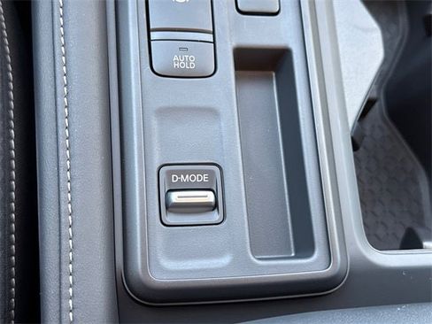 Certified 2025 Nissan Pathfinder S image 27