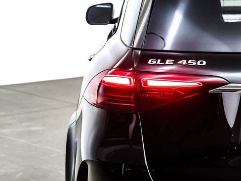 Certified 2024 Mercedes-Benz GLE 450 4MATIC image 17