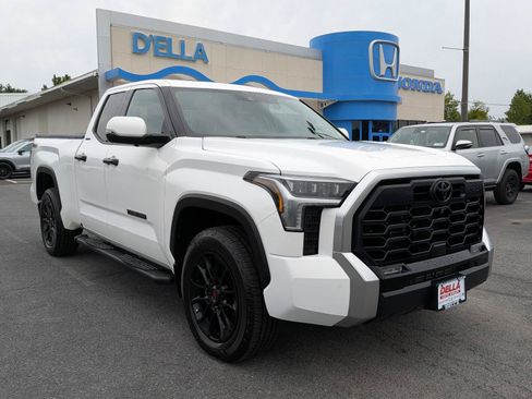 Used 2023 Toyota Tundra Limited w/ TRD Off-Road Package AWD/4WD image 4