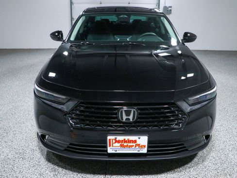 Used 2023 Honda Accord EX image 4