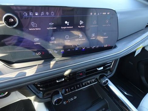 New 2026 Chevrolet Tahoe Premier w/ Sun And Tow Package AWD/4WD image 10