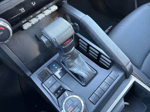 Used 2024 Toyota Tacoma TRD Off-Road image 28