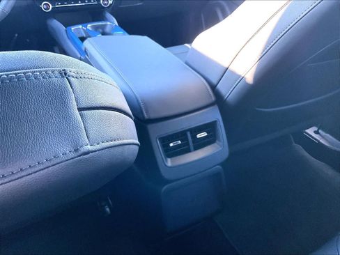 Used 2025 Chevrolet Equinox EV LT w/ Convenience Package image 28