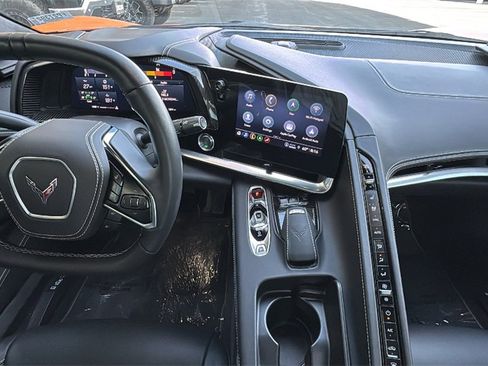 Used 2022 Chevrolet Corvette Stingray Premium Conv w/ Z51 Performance Package image 9