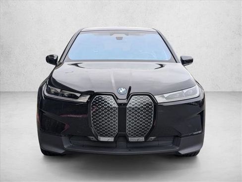 Used 2023 BMW iX xDrive50 w/ Premium Package image 2