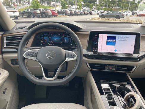 New 2026 Volkswagen Atlas SE FWD image 15