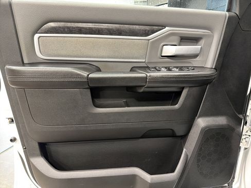 Used 2021 RAM 3500 Big Horn image 13