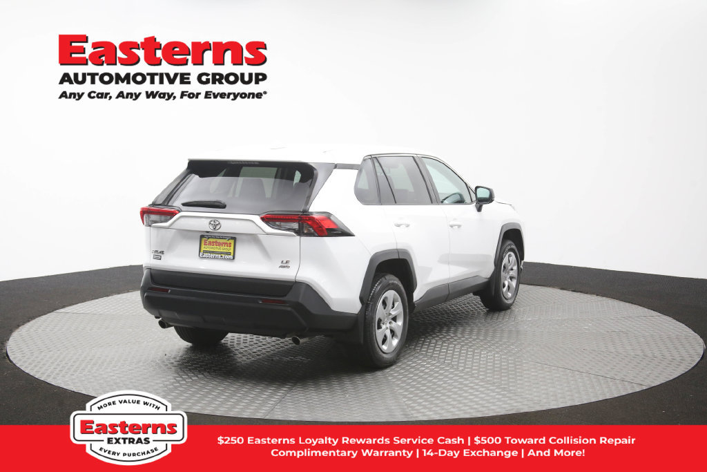 Used 2023 Toyota RAV4 LE AWD/4WD image 40